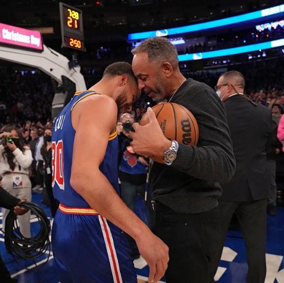 中展现出了 中展现出了