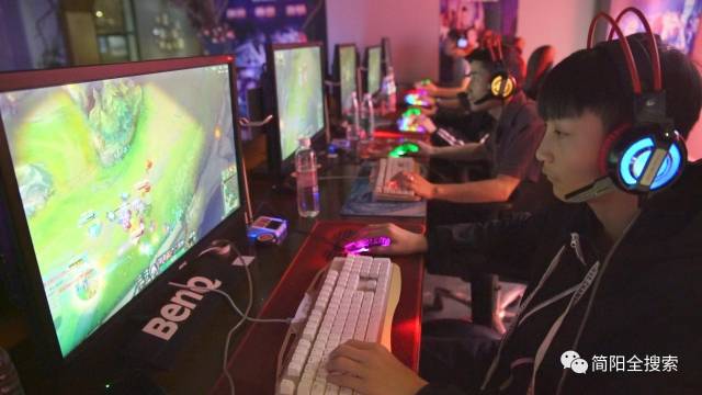 映照出不同 映照出不同